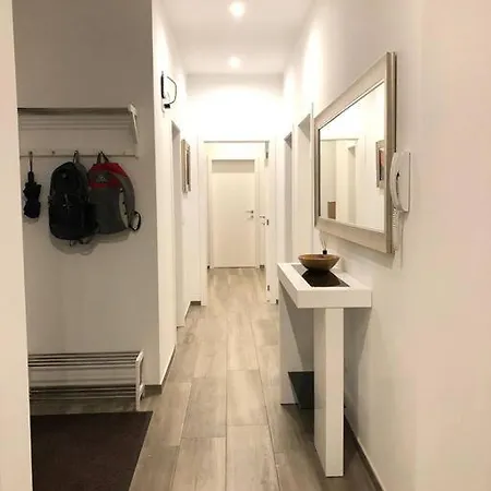 Casa Da Arvore Im Eukalyptuswald Cova do Moirao