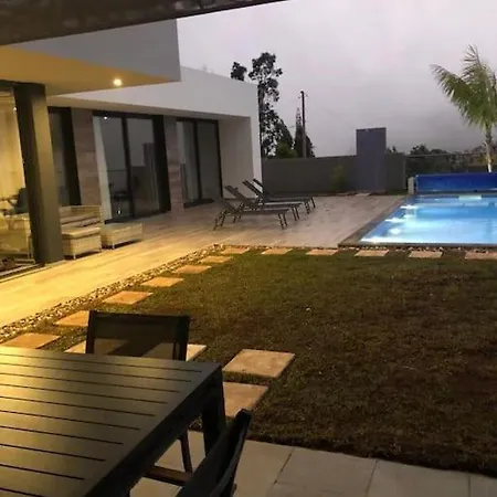 Casa Da Arvore Im Eukalyptuswald Βίλα Cova do Moirao