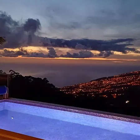 Willa Casa Da Arvore Im Eukalyptuswald Cova do Moirao