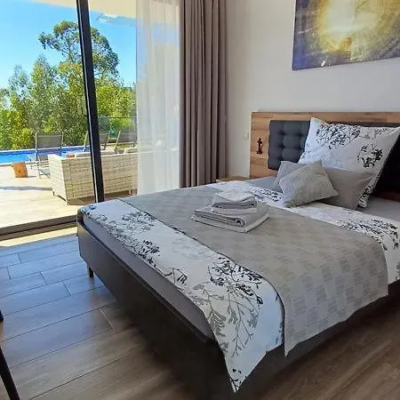 Casa Da Arvore Im Eukalyptuswald Villa Cova do Moirao