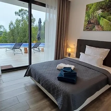 Casa Da Arvore Im Eukalyptuswald Βίλα Cova do Moirao