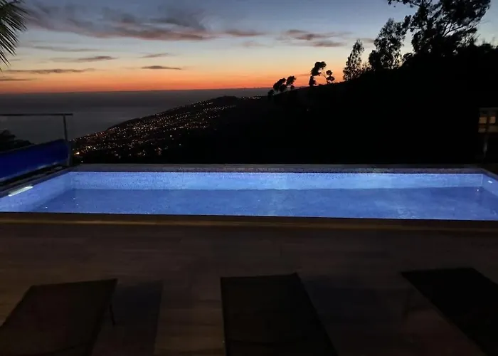 Casa Da Arvore Im Eukalyptuswald Cova do Moirao