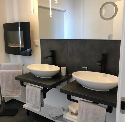 Casa Da Arvore Im Eukalyptuswald Villa Cova do Moirao