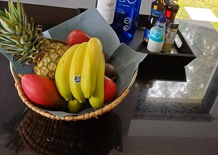 Villa Casa Da Arvore Im Eukalyptuswald Cova do Moirao