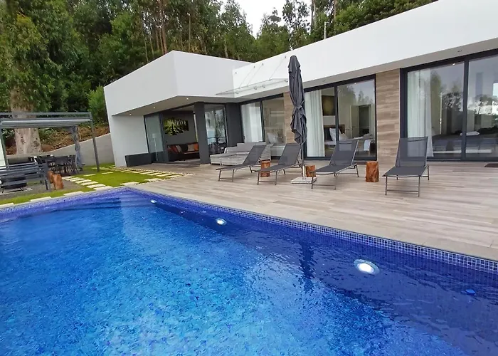 Casa Da Arvore Im Eukalyptuswald Cova do Moirao