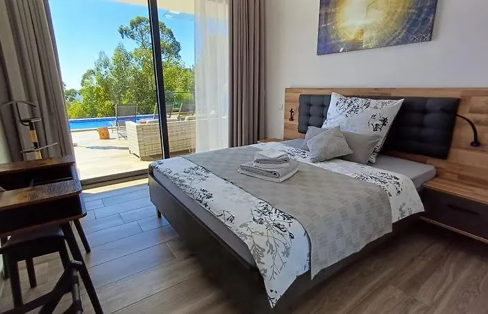 Casa Da Arvore Im Eukalyptuswald Villa Cova do Moirao